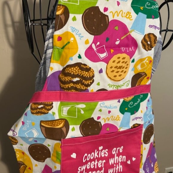 NEW girl scout cookie apron pink sweet fits most - Picture 3 of 4